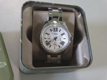 Damenuhr "FOSSIL" Full Case - NEU ungetragen