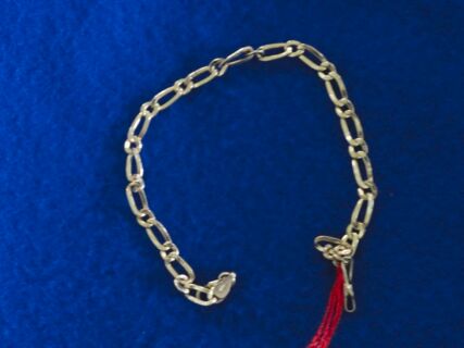 Feines goldenes Armband 18 Karat hochgl&auml;nzend