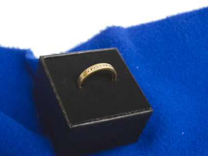 Goldener Damenring 14 Karat mit Brillanten Besatz