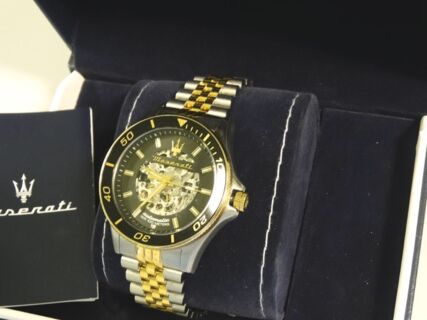MASERATI Herren Uhr Full Set NEU ungetragen noch mit Garantie
