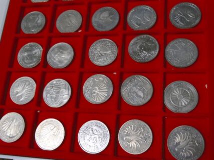 Konvolut 5 Deutsche Mark - Diverse - 35 St&uuml;ck im Sammler Case