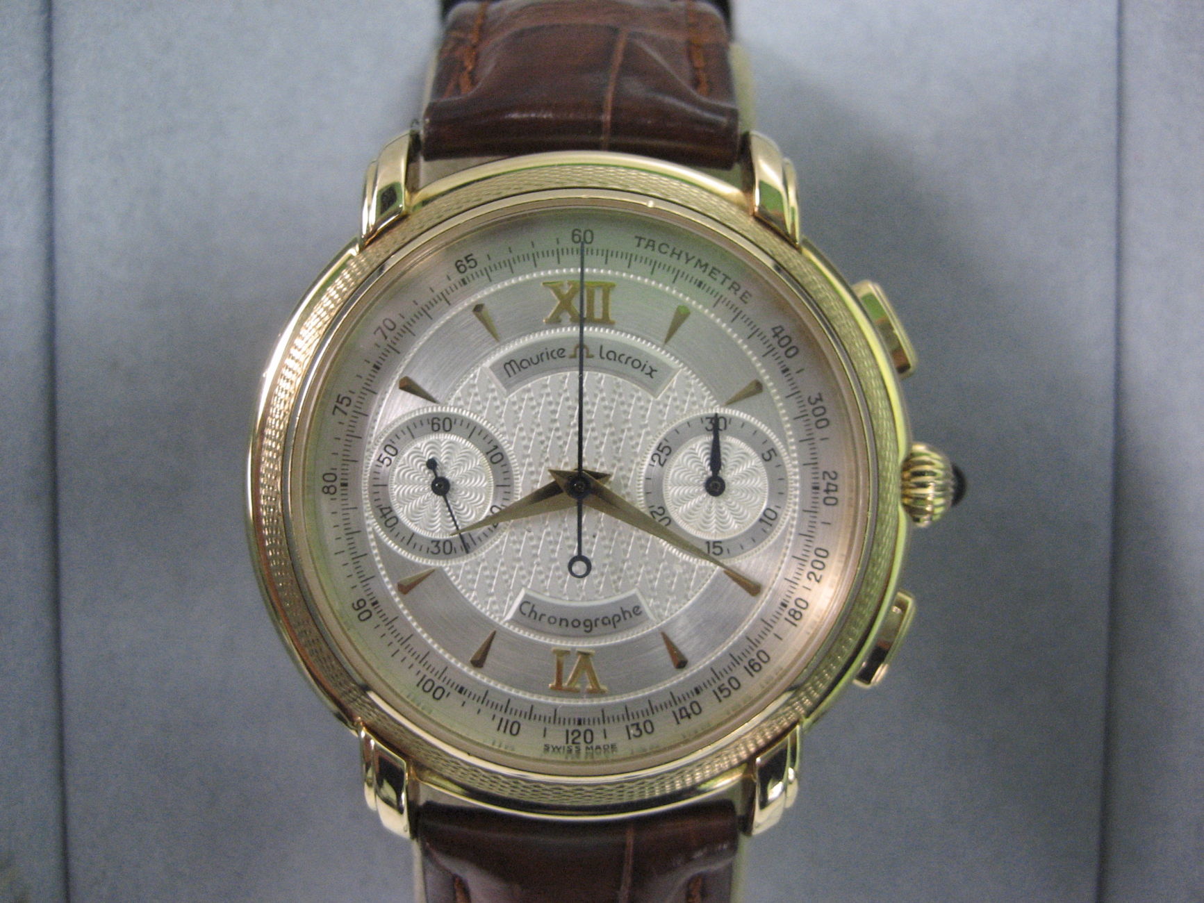 Maurice Lacroix Venus Chronograph Herrenuhr Fahrzeuge